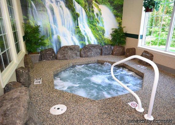 Comfort & Sturbridge-brimfield Hotel 3*