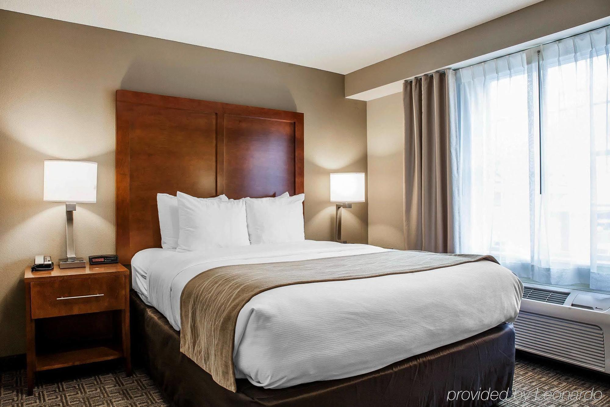 Comfort Inn&suites Sturbridge-brimfield 3*