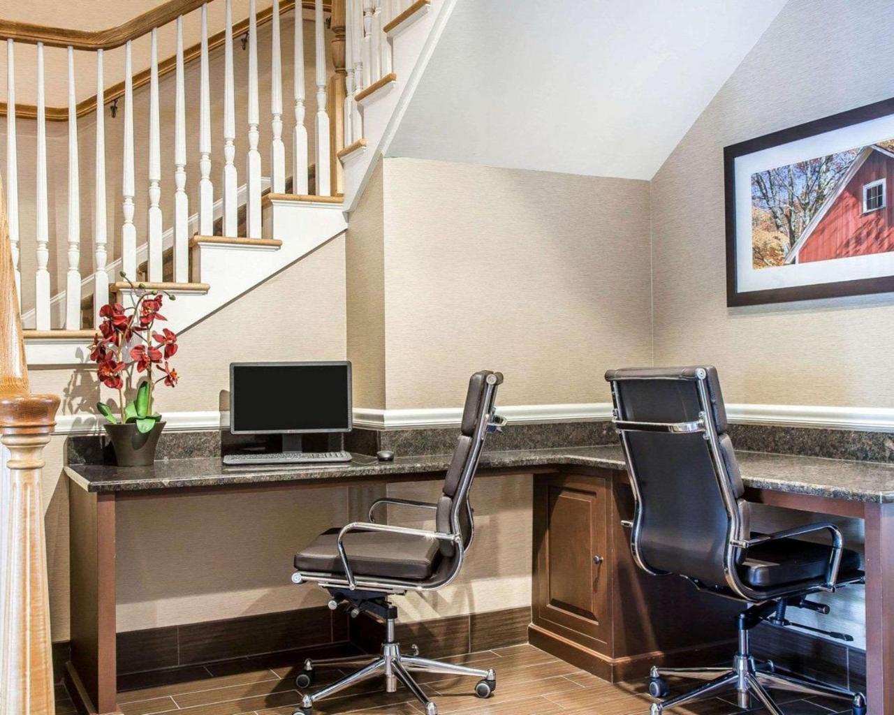 Hotel Comfort Inn&suites Sturbridge-brimfield 3*