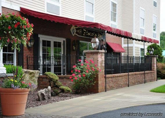 Comfort & Sturbridge-brimfield Hotel