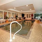 Comfort Inn & Suites Sturbridge-Brimfield 